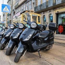 Vieguini - Bike & Scooter Rental Porto