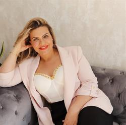Adriana Felipe-Beauty Clinic