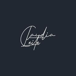 Solicitadora Claudia Leite