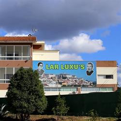 LAR LUXUS