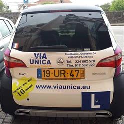 Escola de Condução Via Única